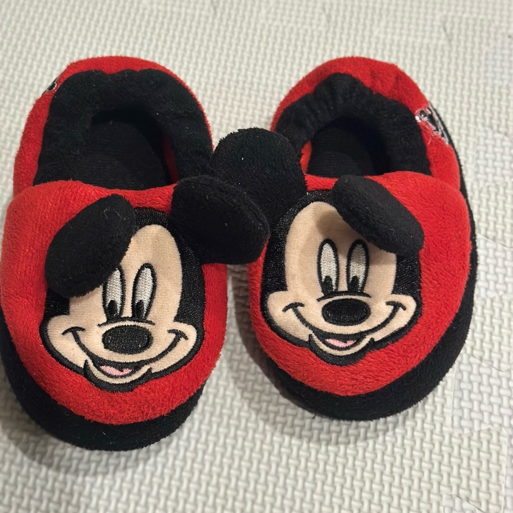 Mickey Mouse slippers toddler size 5-6